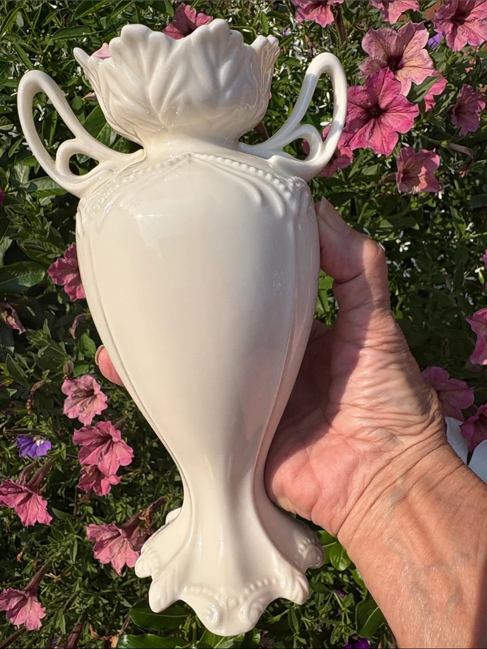 Vintage Ivory Flower/Bulb-Forcer Decorative Vase
